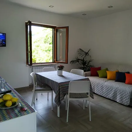 Madar Apartamento SantʼAgata sui Due Golfi