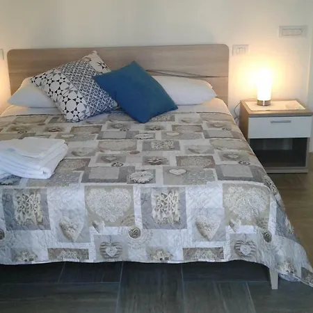 Madar Apartmán SantʼAgata sui Due Golfi
